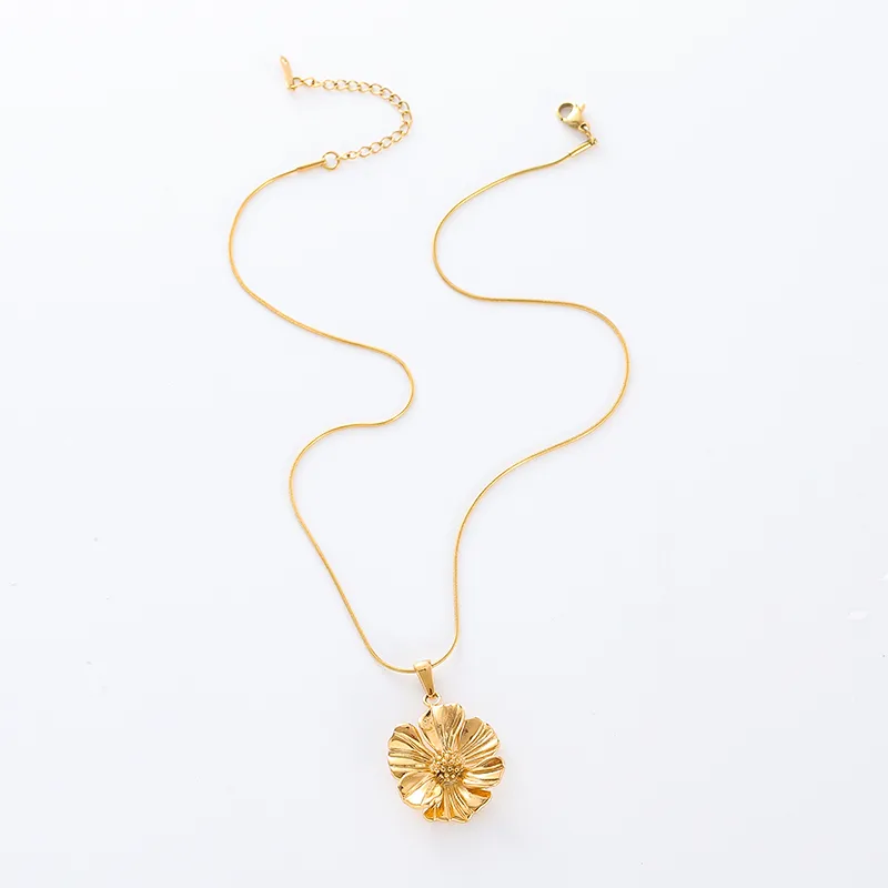Floral Radiance Necklace