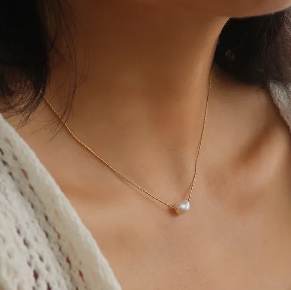 LuxePearl Necklace