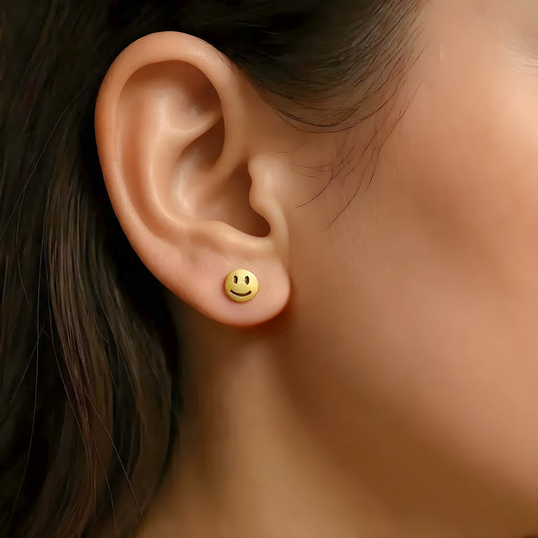 Gleam Smiley Studs